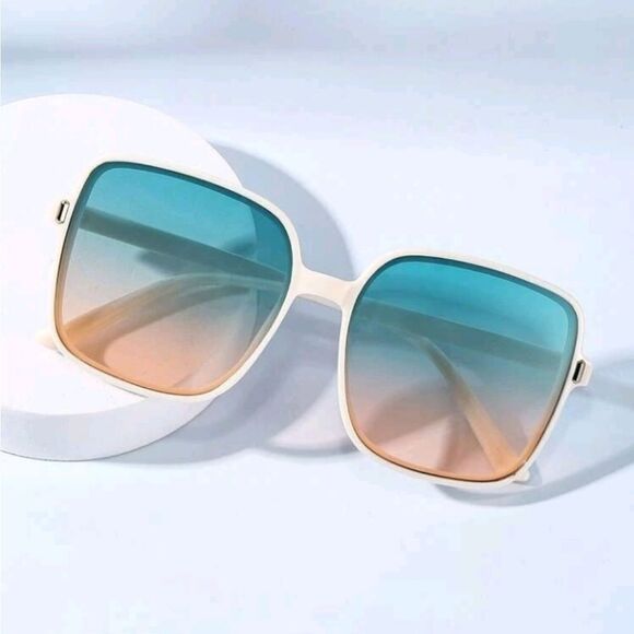 Oversized LUXURY STYLE SUNGLASSES - Picture 7 of 7